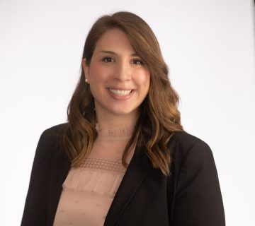 Lisa Delaney is a lawyer in the litigation group at Cox & Palmer’s Halifax office. She maintains a diverse litigation practice, with a focus on commercial disputes and insured claims. Her experience includes contractual matters, debt recovery claims, expropriation, real property disputes, estate litigation, and actions involving property damage and personal injury. Lisa has worked with financial institutions, government bodies, and a broad range of commercial enterprises. She has appeared before all levels of court in Nova Scotia. Beyond her work at Cox & Palmer, Lisa has been a member of The Advocates’ Society’s national Young Advocates’ Standing Committee (2020 - 2024) and Atlantic Regional Advisory Committee (2020 – 2025).